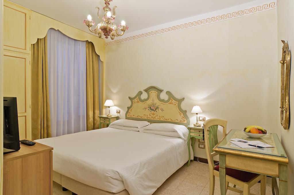 Зображення La Fenice Et Des Artistes 4*