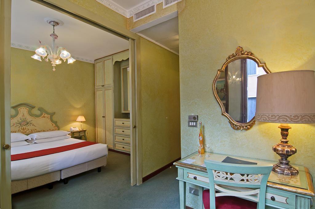 Апартаменти La Fenice Et Des Artistes 4*