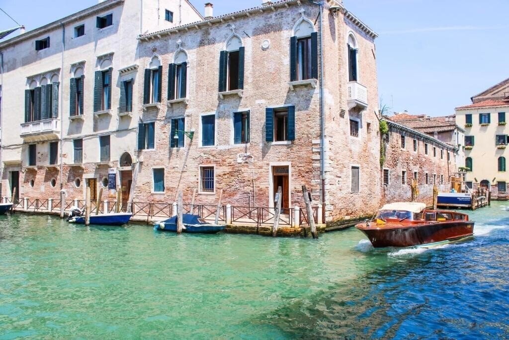 Готель Al Canal Regio 3*