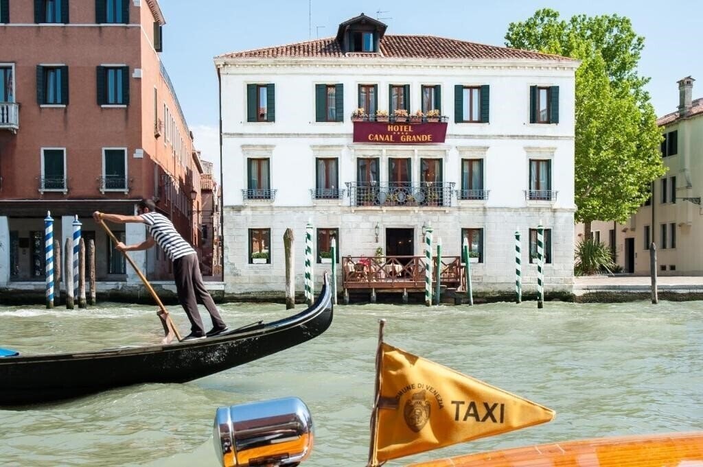 Апартаменти Canal Grande 4*