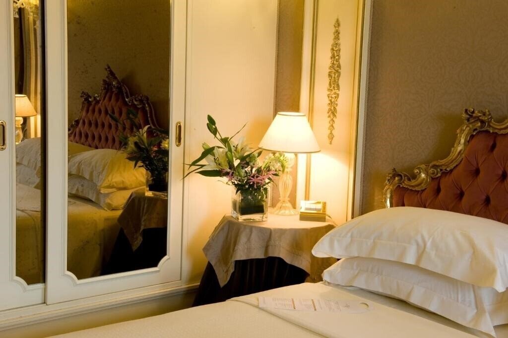 Апартаменти Ca'Sagredo Hotel 5*