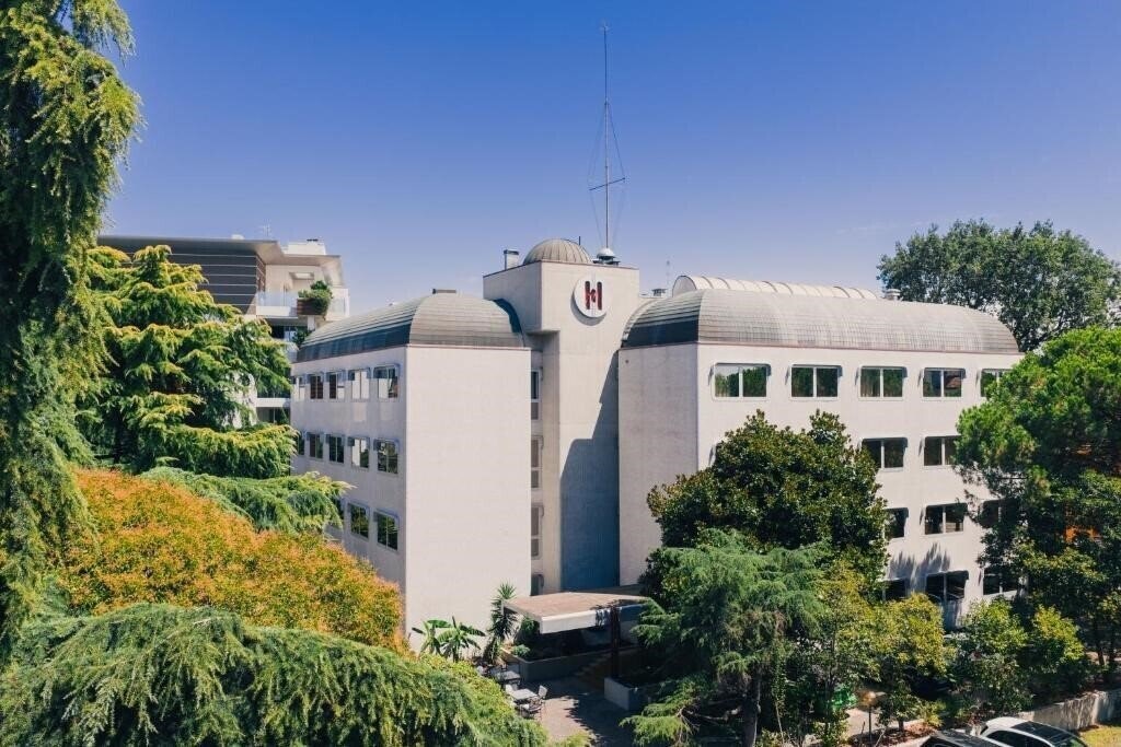 Отель Michelangelo 4*