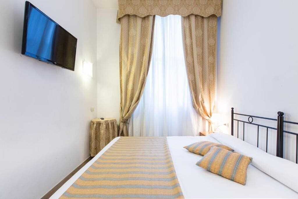 Територія Agli Artisti 2*