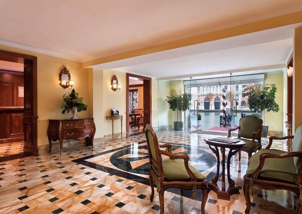 Вид Palazzo Sant’angelo 4*