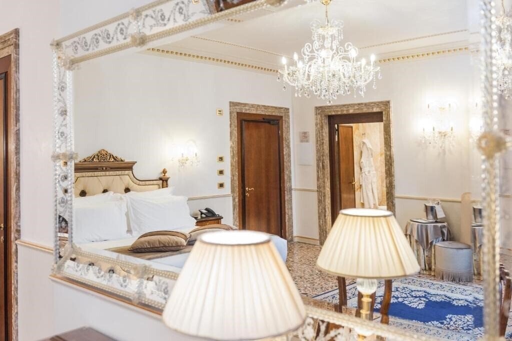 Фото Ai Cavalieri Di Venezia 4*