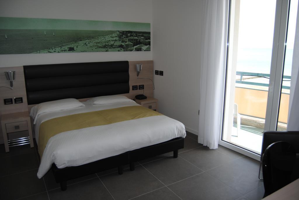 Вид Adlon Hotel Lido di Jesolo 4*