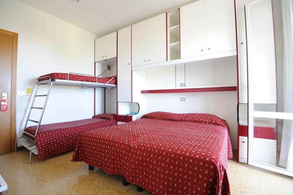 Апартаменти Jadran 3*