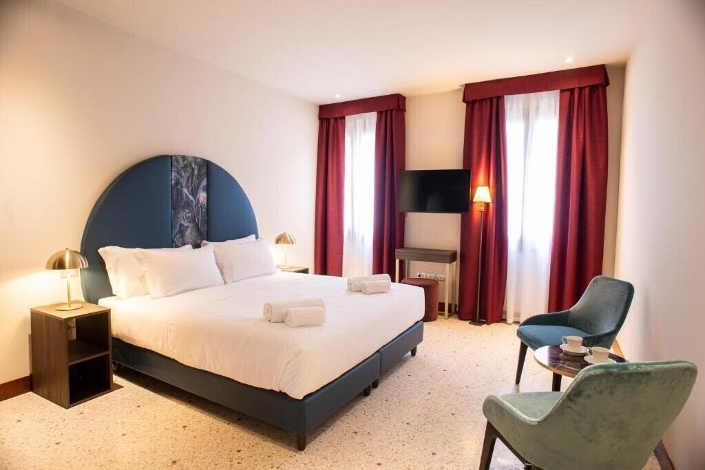 Територія Ca' Fortuny 4*