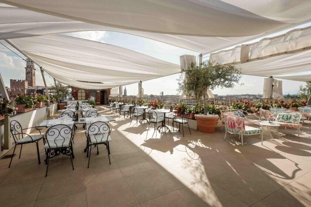 Територія Due Torri Hotel 5*