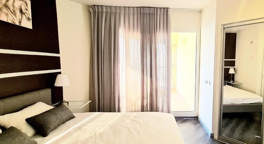 Панорама Leonardo Suite Tel Aviv Bat Yam (ex. Mercure Suites Bat Yam) 4*