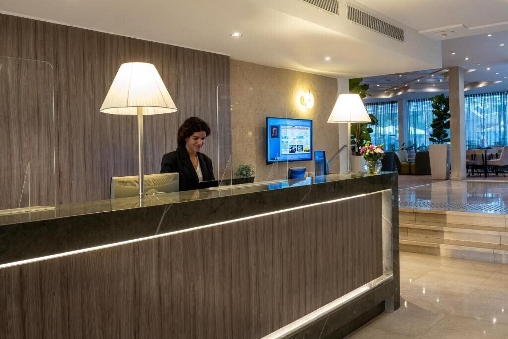 Апартаменты Leonardo Inn Astral Village 3*