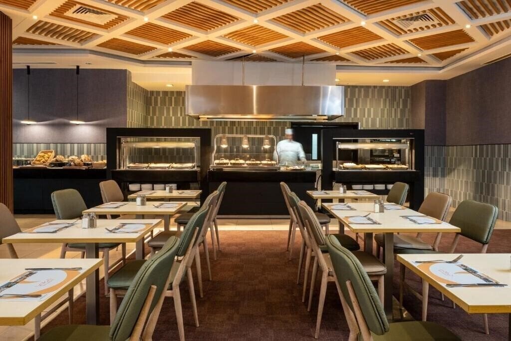 Панорама Leonardo Inn Astral Village 3*