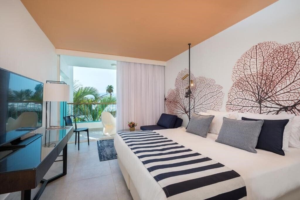 Вид Isrotel Yam Suf 4*