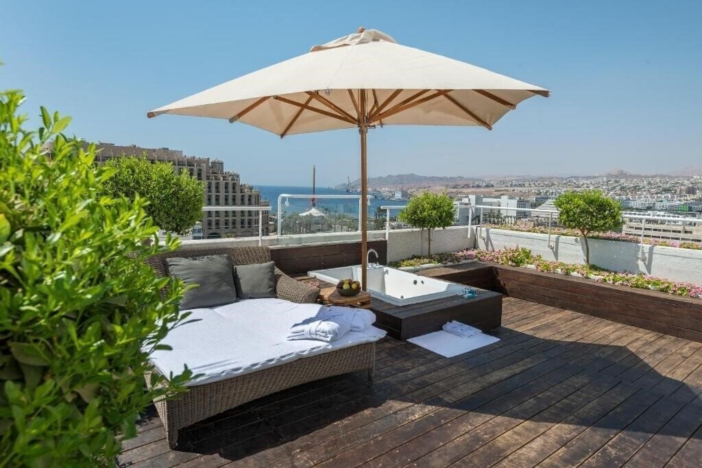 Вид Isrotel King Solomon 5*