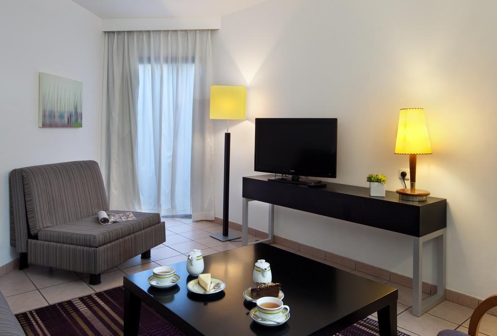 Територія Isrotel Riviera 3*