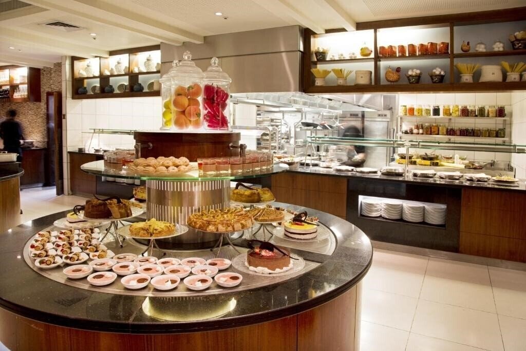 Панорама Isrotel Royal Garden 5*