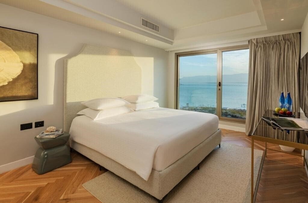 Апартаменти Daniel Dead Sea 5*