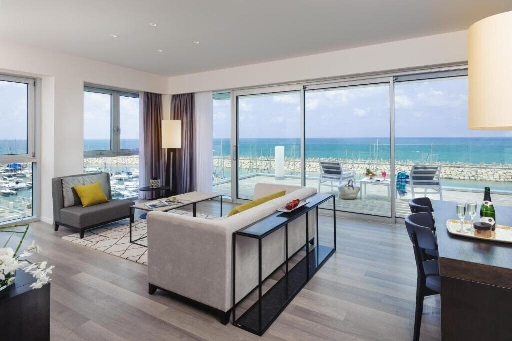 Апартаменты Herods Herzliya 5*