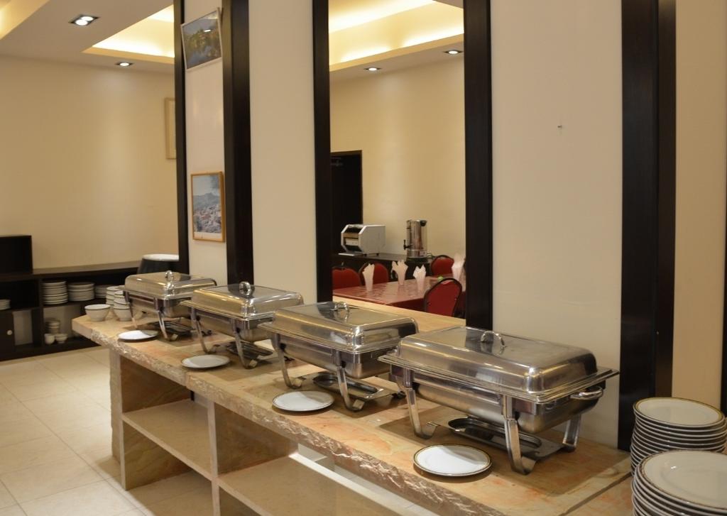 Панорама New Metropole 3*