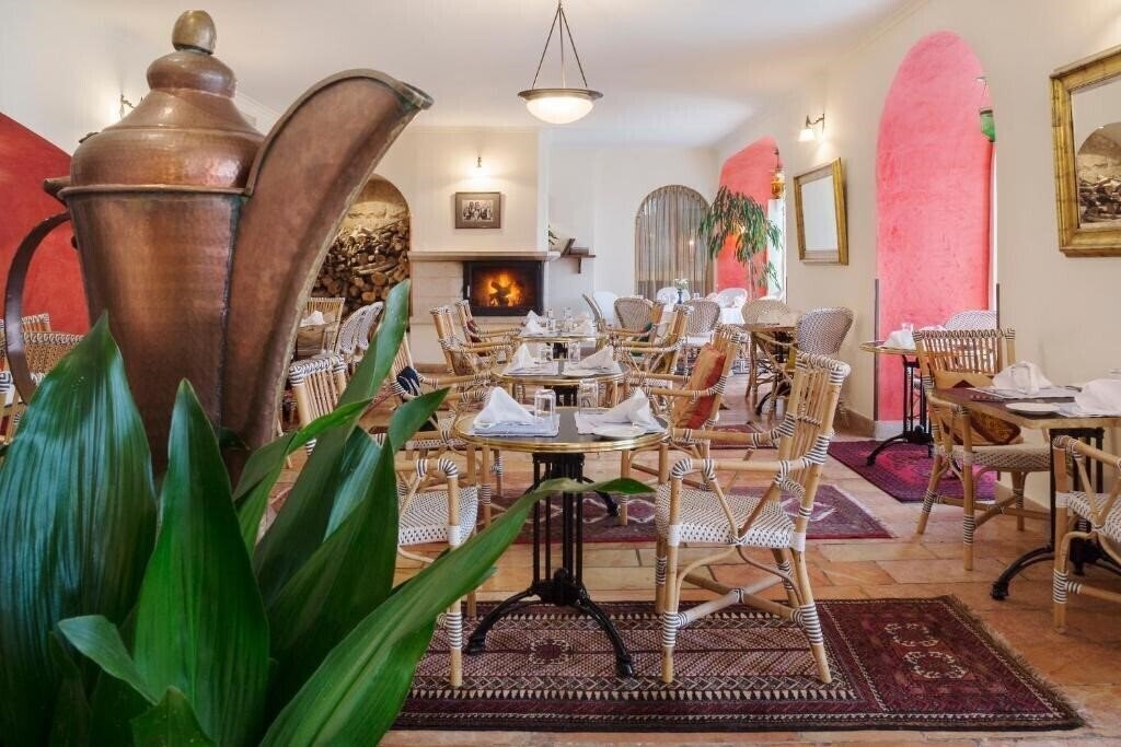 Апартаменты American Colony 5*