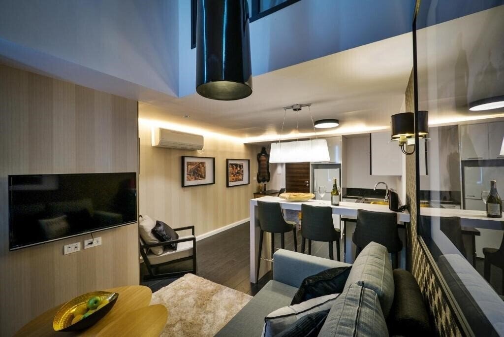 Изображение 21st Floor Hotel 3*