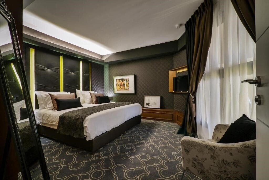 Территория 21st Floor Hotel 3*