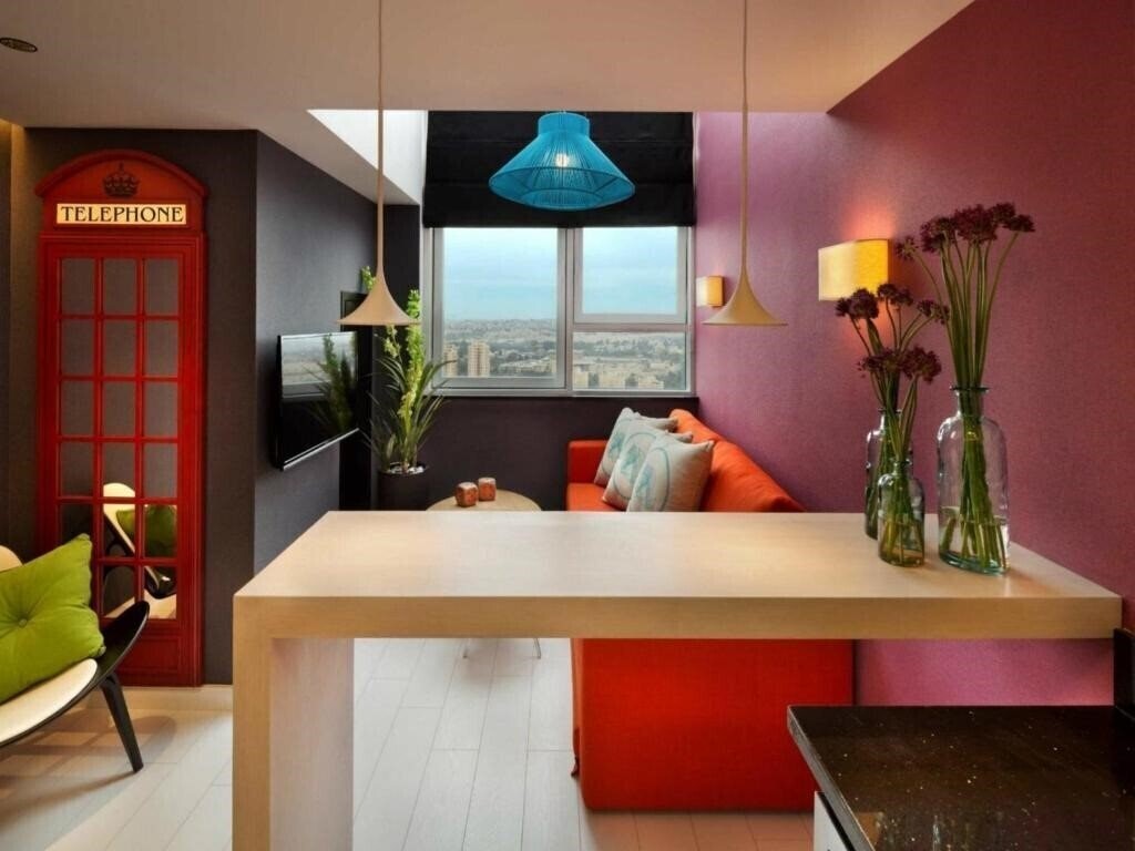 Панорама 21st Floor Hotel 3*