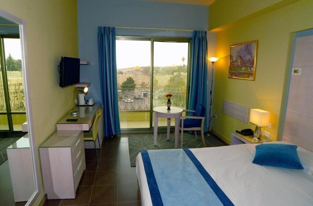 Зображення Holy Land 3*