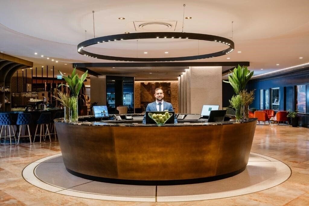 Панорама Crowne Plaza 5*