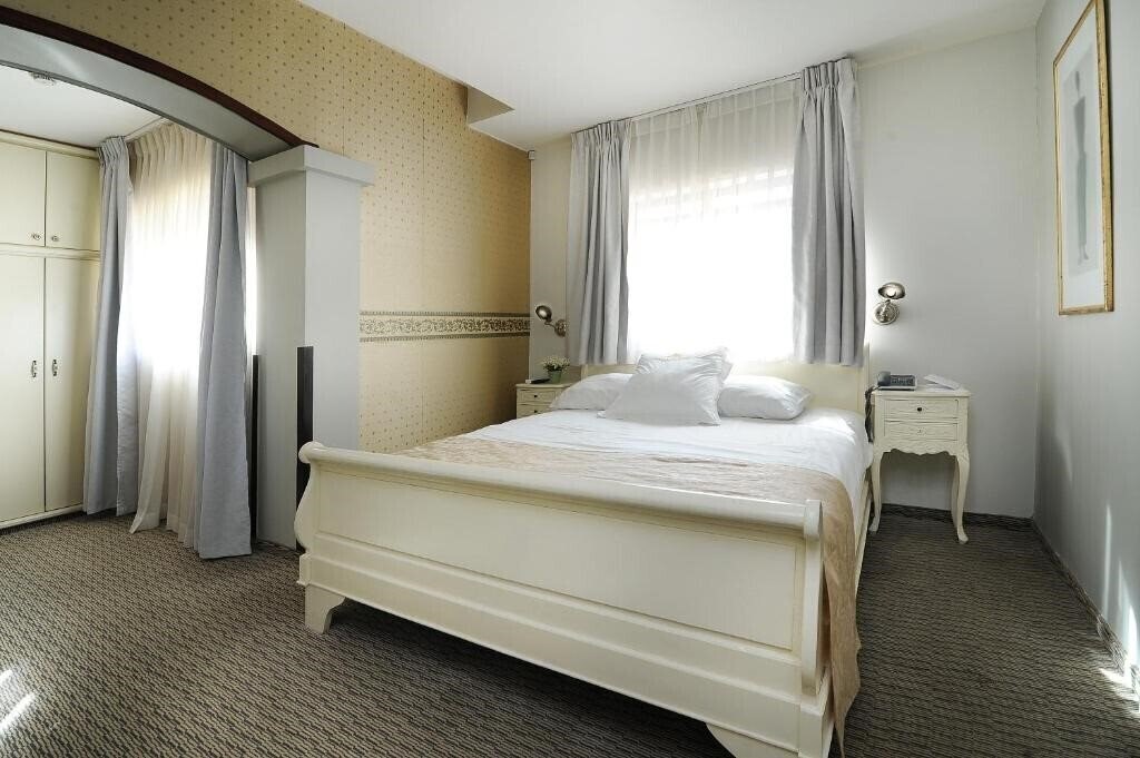 Территория Villa Carmel Boutique вилла