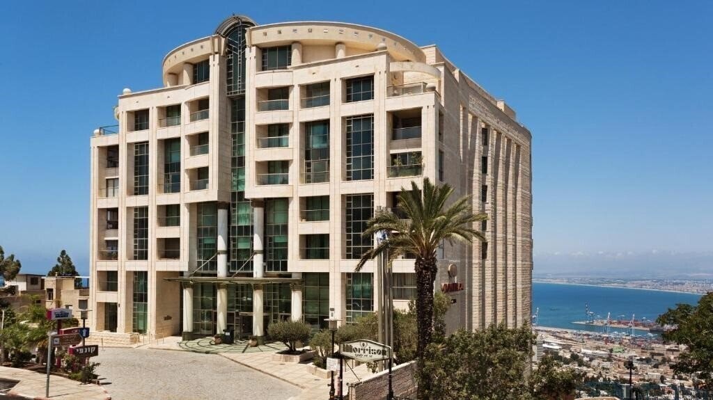 Вид Crowne Plaza Hotel Haifa 4*