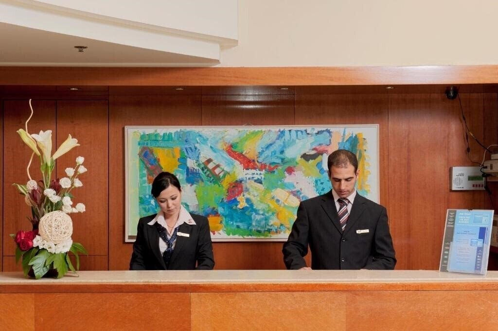 Территория Crowne Plaza Hotel Haifa 4*