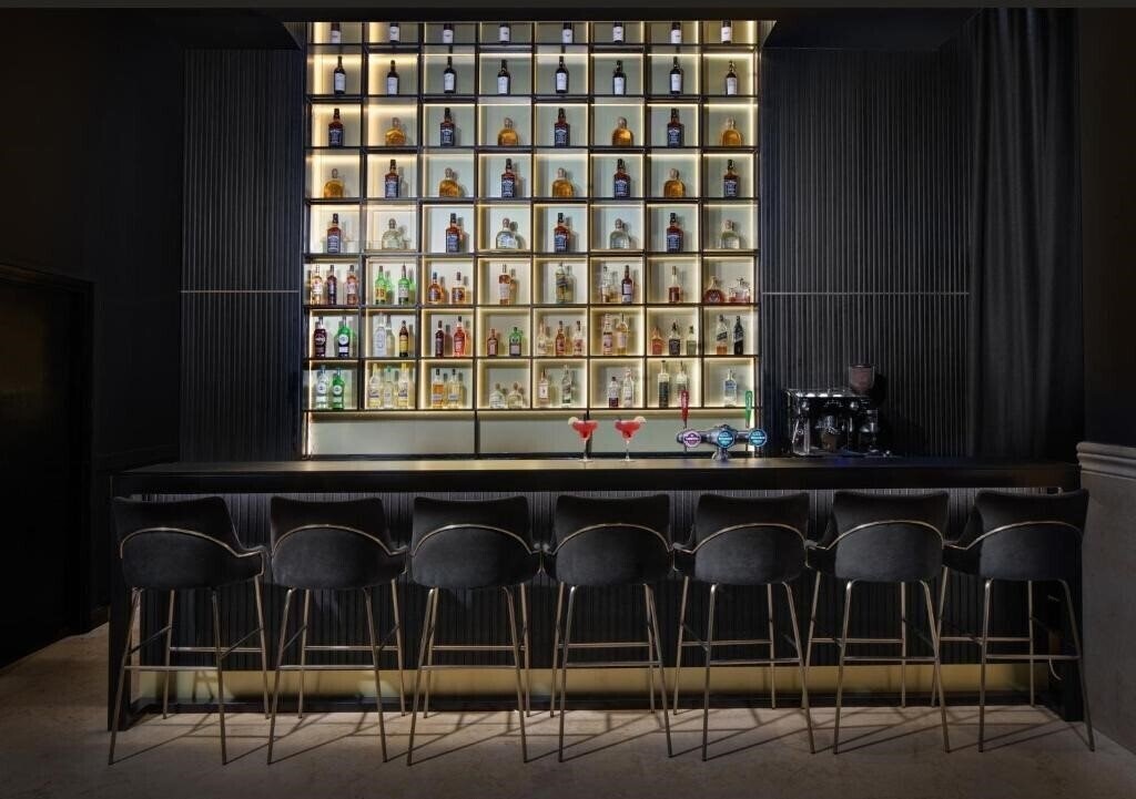 Панорама Island Suites Hotel 5*