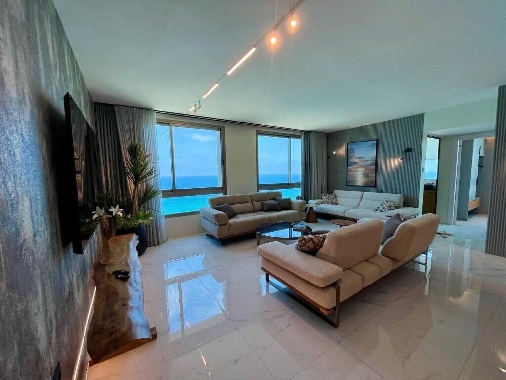 Фото C Tower Apartments апартаменты