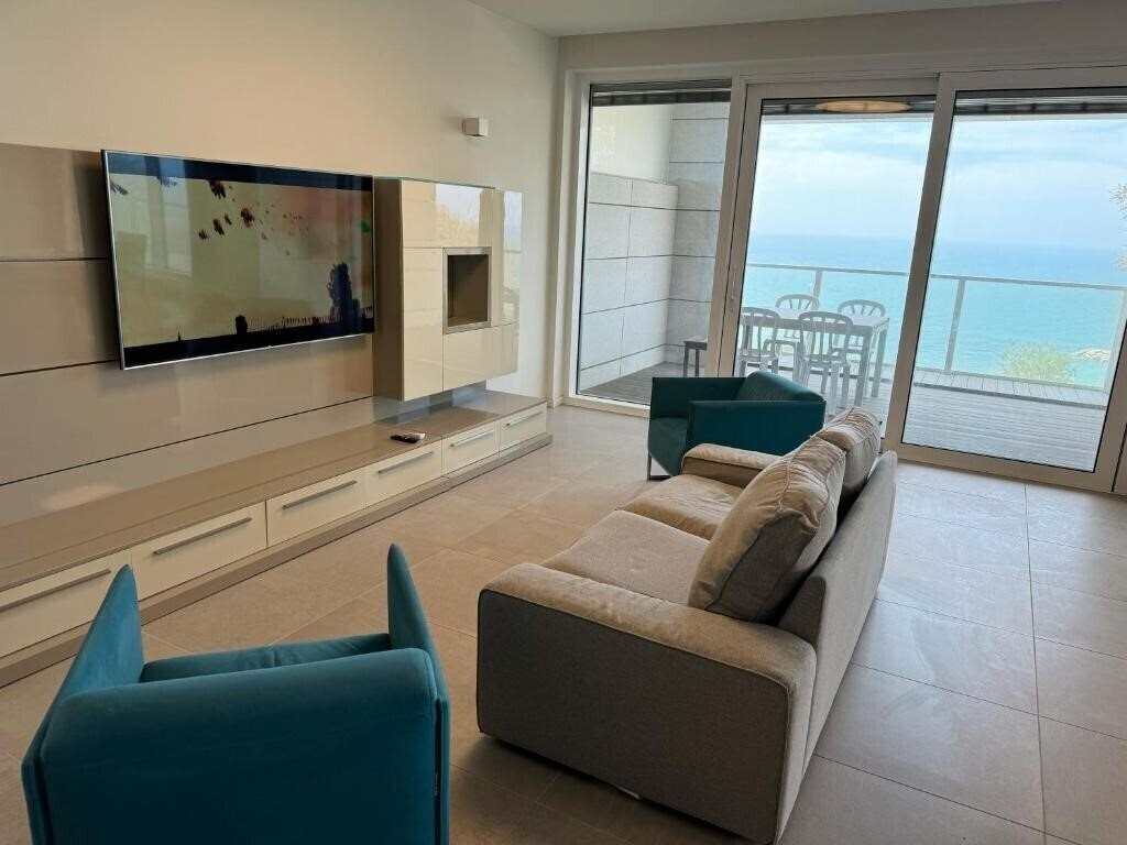 Вид Prince Palace Netanya Central Beach 4*