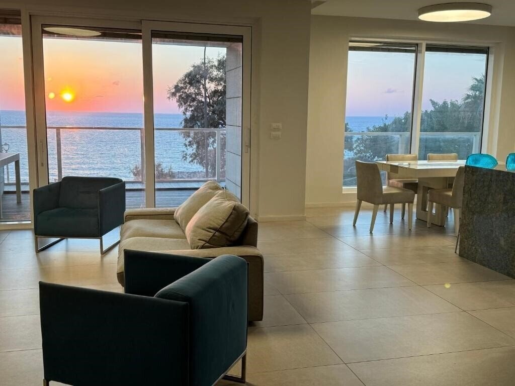 Панорама Prince Palace Netanya Central Beach 4*