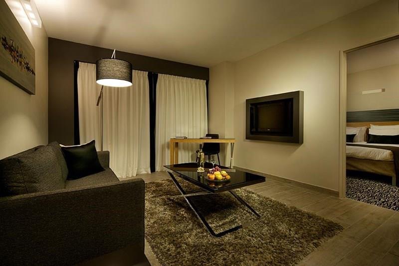 Апартаменти The Rimonim Optima Tower Hotel 4*