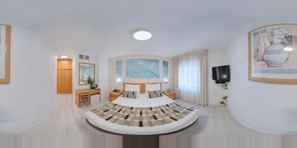 Вид Armon Hayarkon Hotel 3*