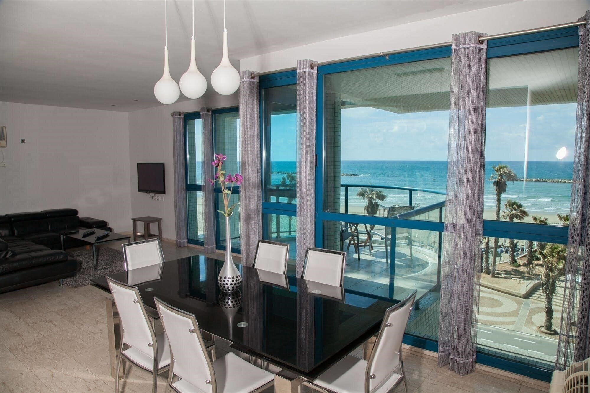Апартаменты The Sea Apartments Tel Aviv 4*