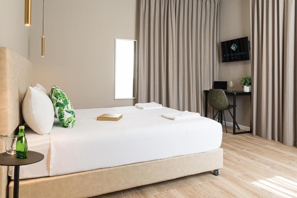 Готель The Blue Sea Marble 3*