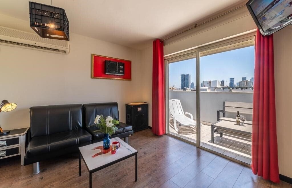 Панорама Ben Yehuda Apartments 3*