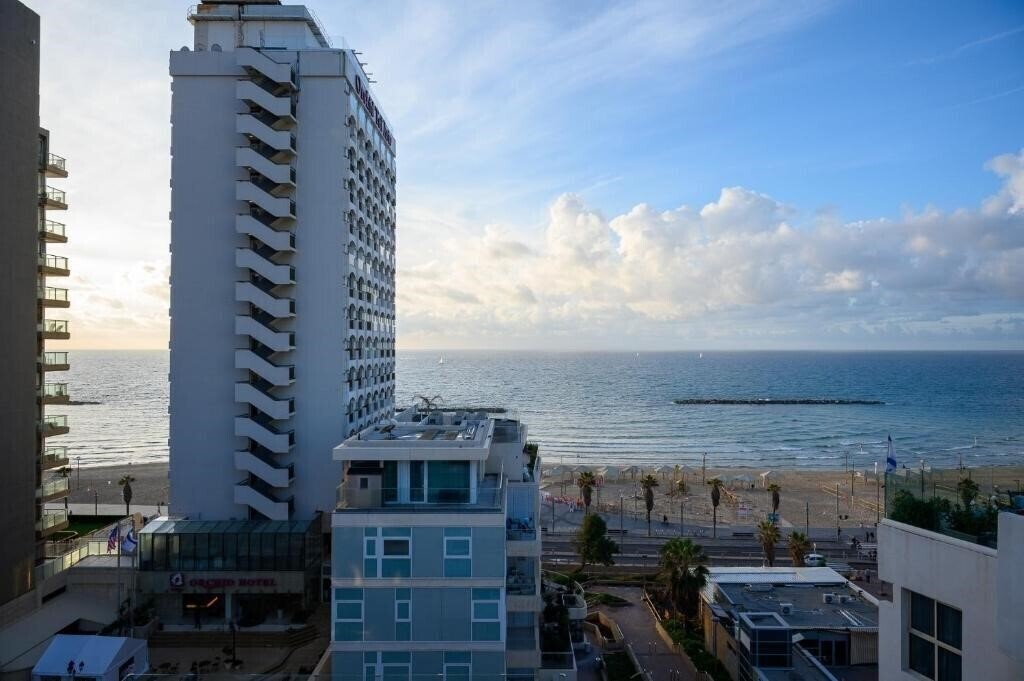 Апартаменты Jewel Tlv Hotel (ex. The Lusky Great Small Hotel) 4*