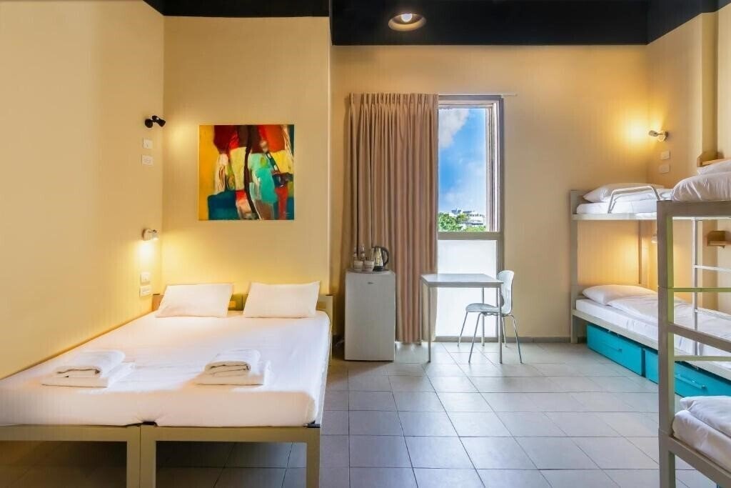Вид Abraham Hostel Tel Aviv 2*