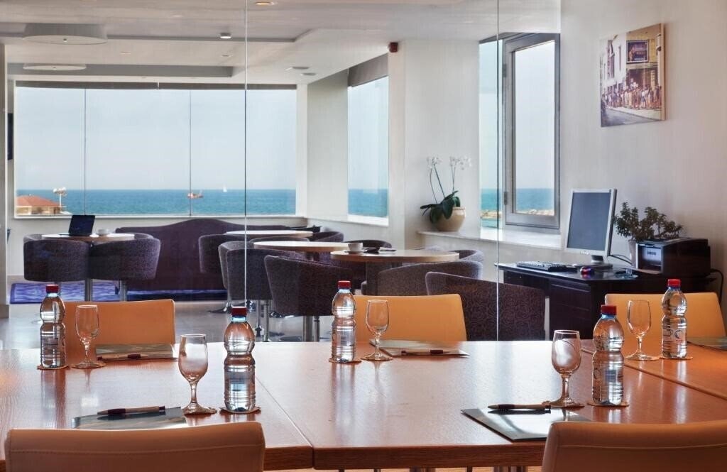 Апартаменты Orchid Tel Aviv 4*