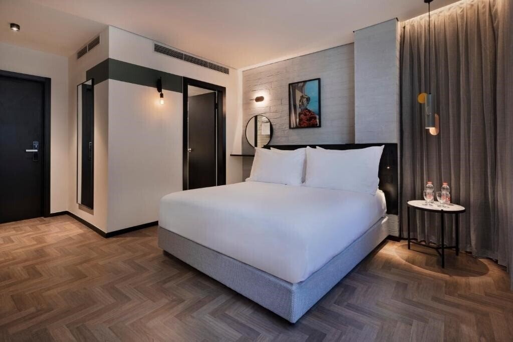 Апартаменти Muse Tel Aviv 4*