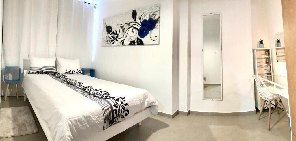 Фото Stylish Tel Aviv Central Loft 4*