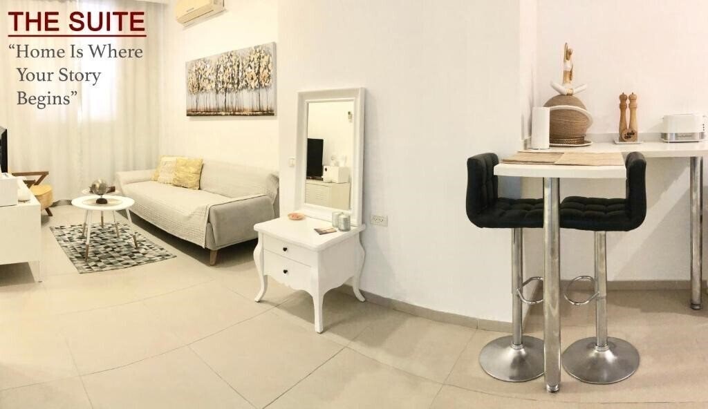 Апартаменти Stylish Tel Aviv Central Loft 4*
