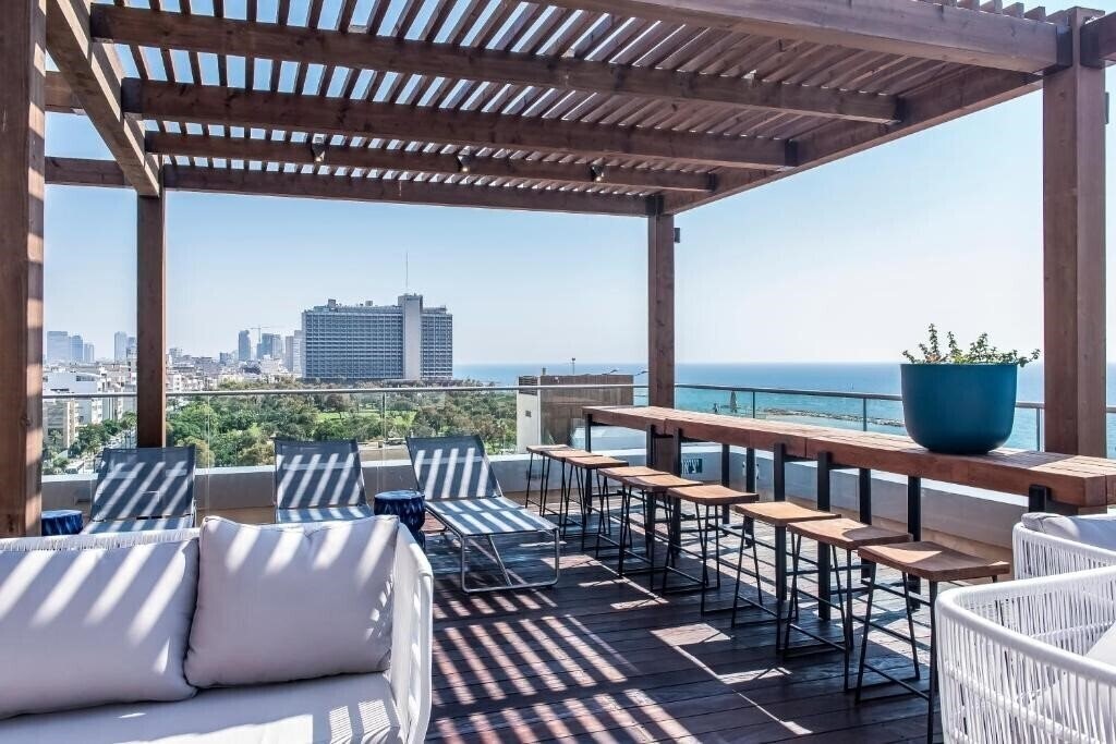 Территория Tal Hotel Tel-Aviv 4*