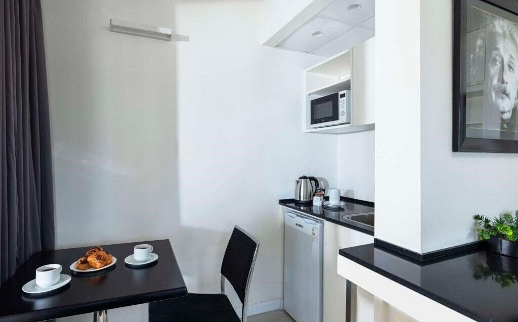 Вид Best Western Regency Suites 4*