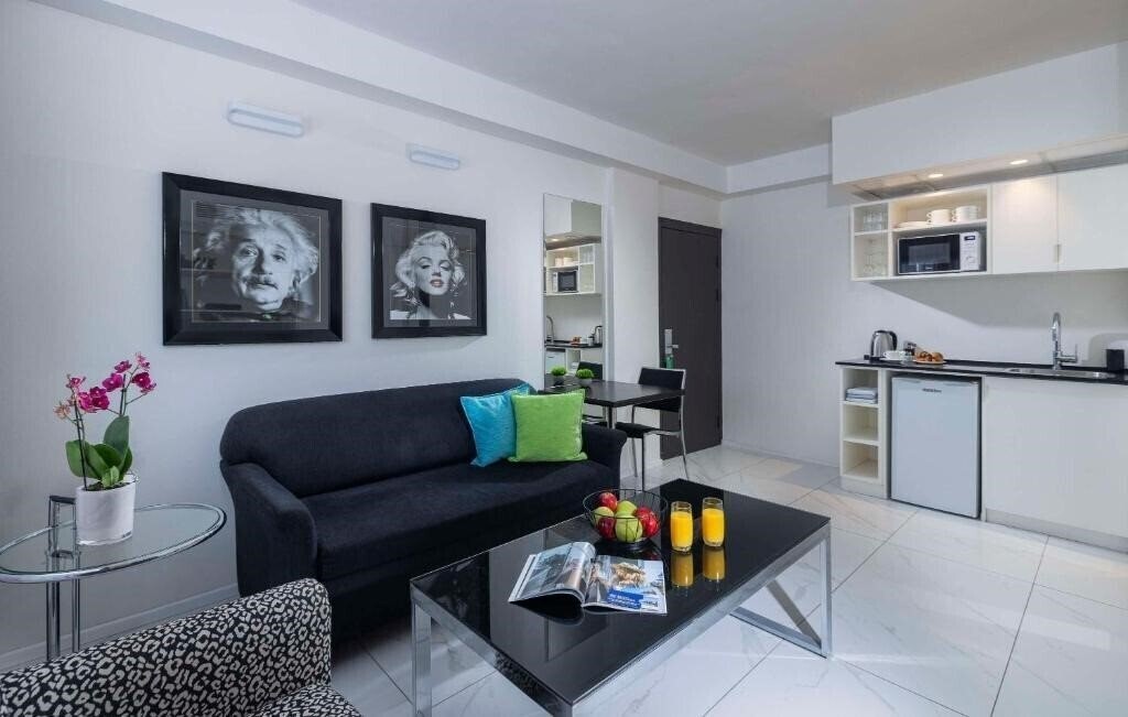 Апартаменты Best Western Regency Suites 4*